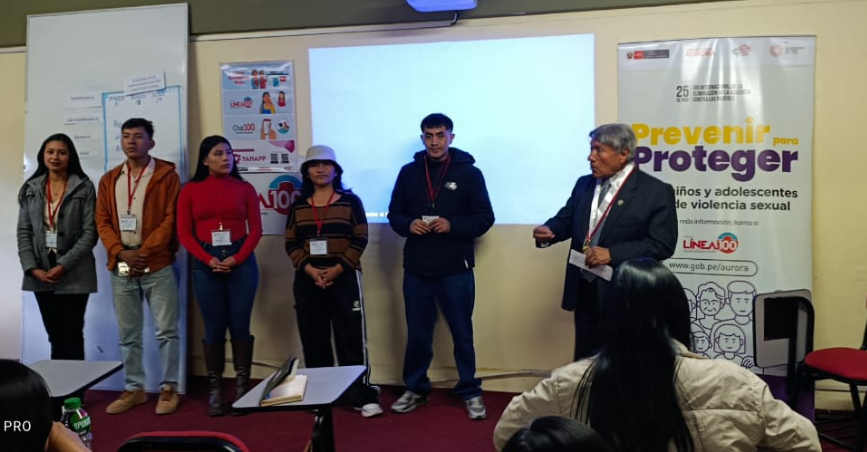 Reunión con docentes y autoridades del Departamento Académico de Matemática Y física, con el propósito de abordar y buscar soluciones a diversos temas académicos.