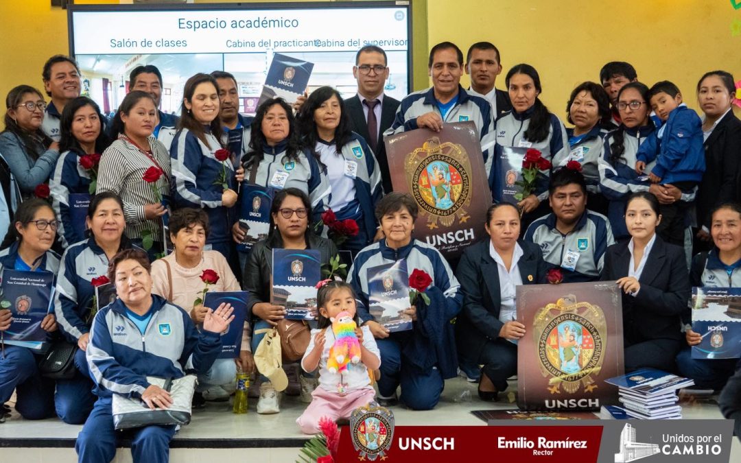 UNSCH RECIBE A DOCENTES DE LA INSTITUCIÓN EDUCATIVA DE URIPA
