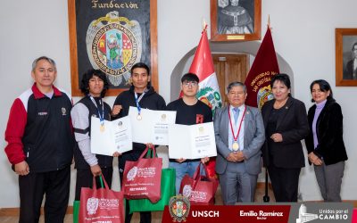 UNSCH reconoce a deportistas medallistas de los juegos Bolivarianos y a la selección femenina de básquet, campeona regional.