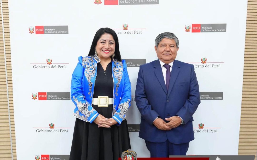 RECTOR DE LA UNSCH REALIZA GESTIÓN ESTRATÉGICA EN EL MEF PARA FORTALECER EL PRESUPUESTO 2026