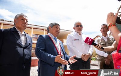 AUTORIDADES DE LA UNSCH Y MINISTRO DE CULTURA VISITAN EX RECTORADO PARA IMPULSAR SU RESTAURACIÓN