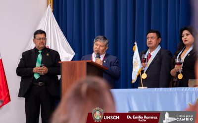 Rector UNSCH participa en juramentación de la nueva junta directiva del ilustre colegio de abogados Ayacucho