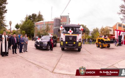 UNSCH INAUGURA NUEVOS VEHÍCULOS PARA FORTALECER LOS SERVICIOS INSTITUCIONALES