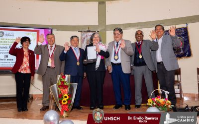 UNSCH realiza ceremonia de reconocimiento y cese de labores a la dra. Gumercinda Reynaga Farfán
