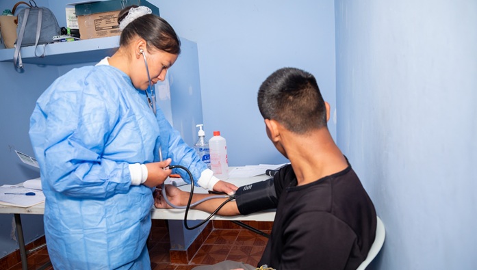 UNSCH desarrolla campaña integral de salud para ingresantes 2026