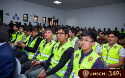 Rector de la UNSCH participa en el lanzamiento oficial de ANDESMIN 2026