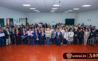 Rector de la UNSCH participa en reconocimiento a maestros de la cultura