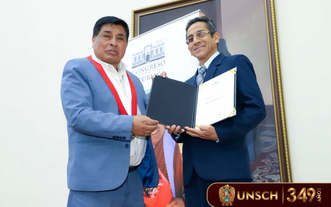 ¡FELICITAMOS AL DR. JULIO ORÉ GARCÍA POR EL RECONOCIMIENTO OTORGADO POR EL CONGRESO DE LA REPÚBLICA!