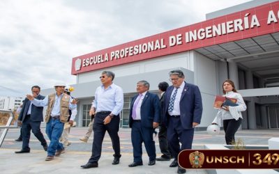 Rector de la UNSCH supervisa avance de infraestructuras